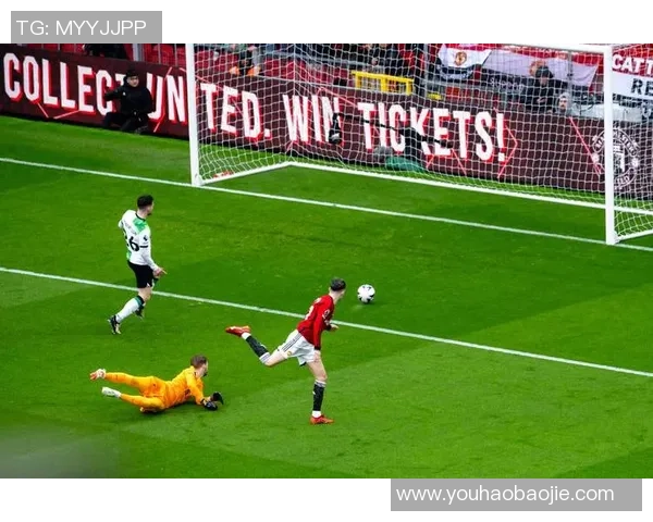 利物浦曾领先曼联8分如今仅剩2分领先状态低迷引发关注 利物浦曾领先曼联8分如今仅剩2分领先状态低迷引发关注