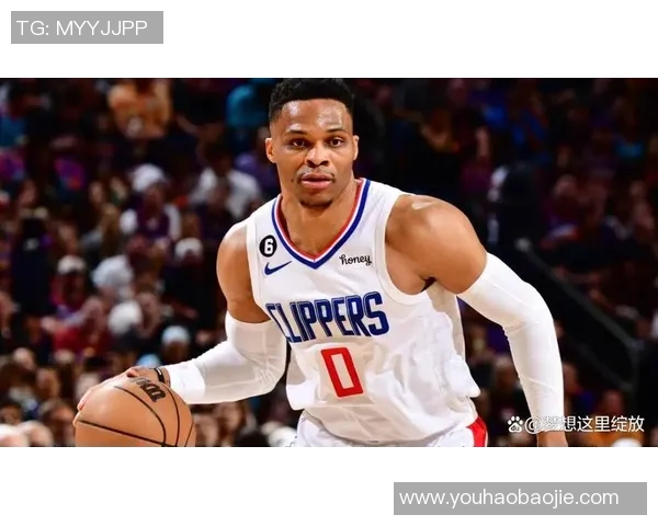 威少强势突破篮下打成2加1激情开启国王生涯首秀新篇章 威少强势突破篮下打成2加1激情开启国王生涯首秀新篇章